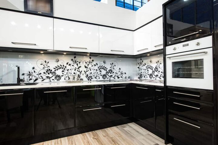 what color walls go with black kitchen cabinets find out now