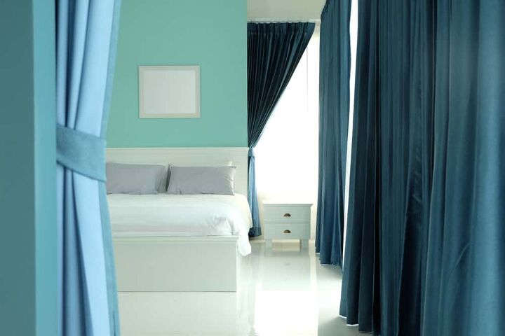 what color curtains go well with turquoise walls find out now