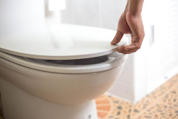 how to remove a hard plastic toilet flapper do this