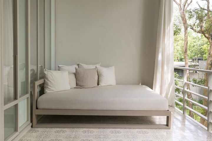 How To Make A Daybed Look Like A Couch (6 Ways To Do It!)