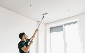 Knock-Down Ceiling Vs. Smooth Ceilings (Pros, Cons & Costs)