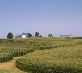 what are the pros and cons of living in iowa