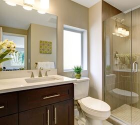 Pivot Vs. Hinged Shower Door: What Are The Major Differences?
