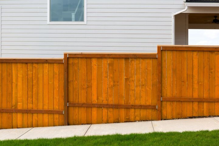 White Cedar Vs. Red Cedar Fences: What Are The Major Differences?