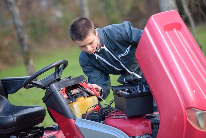 Will A Lawnmower Run With a Dead Battery? (Find Out Now!)