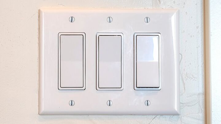 Rocker Vs. Toggle Light Switch: What Are The Major Differences?