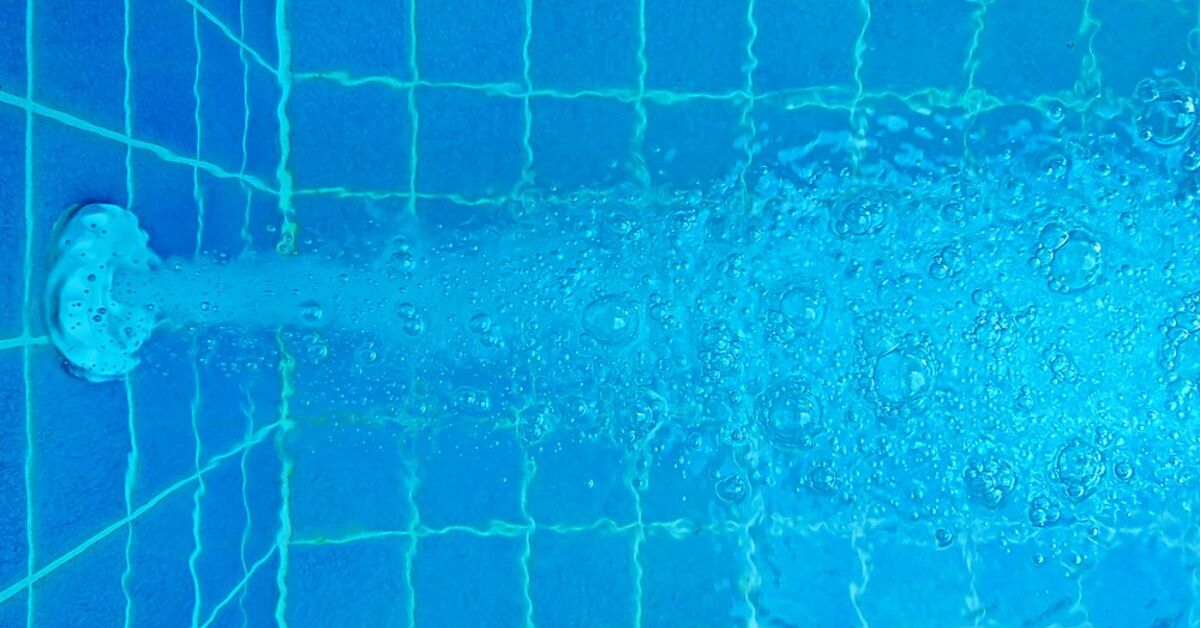 Which Way Should Pool Jets Face? (Find Out Now!) | Upgradedhome.com