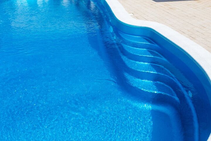 Can You Patch A Pool Liner With Water In It? (Find Out Now!)