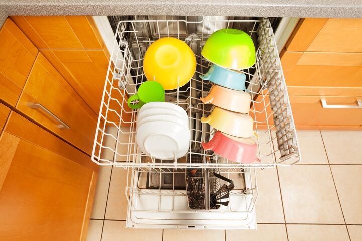 Top Rack Of The Dishwasher Not Getting Clean? (Possible Causes & Fixes)