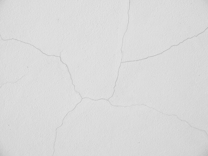 6 types of ceiling cracks and how to fix them