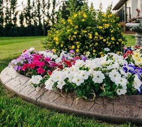 How Much Does It Cost to Install Landscape Curbing?