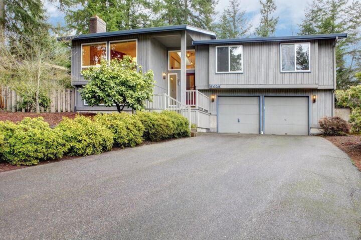 6 Types Of Split-Level Homes (With Photos) | Upgradedhome.com