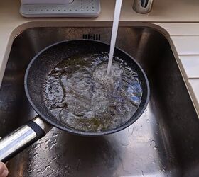 Can You Put Grease Down The Garbage Disposal? (Find Out Now!)
