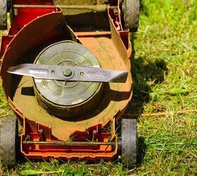 5 Types Of Lawnmower Blades (With Photos)