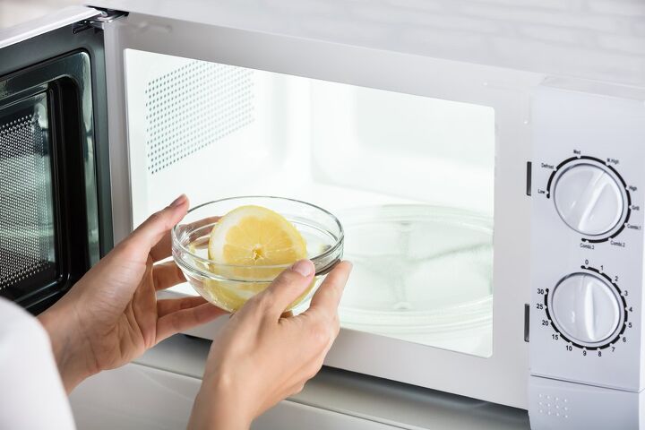 Can You Microwave Pyrex? (Find Out Now!)