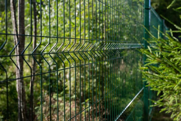 3 types of chain link fences with photos