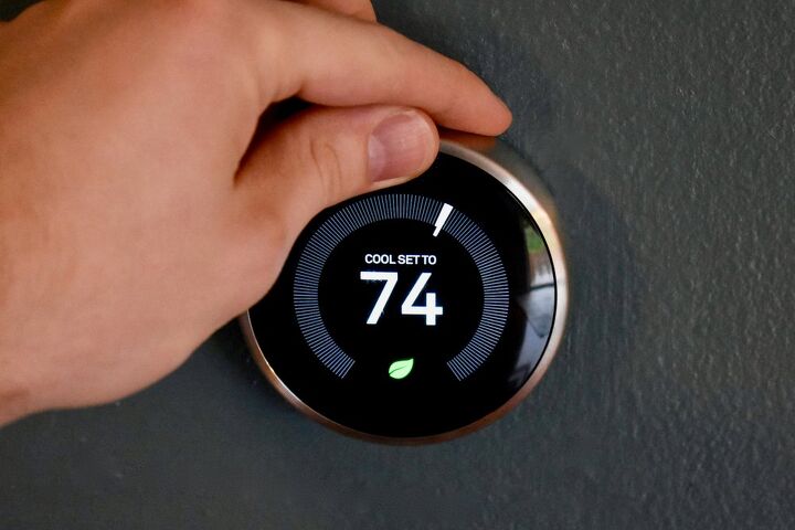 Thermostat Flashing Cool On But Not Working