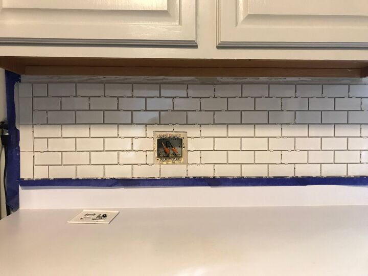 how much does it cost to install kitchen backsplash