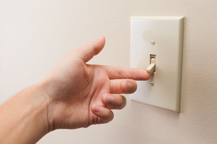 How To Find What A Light Switch Controls (Do This!)