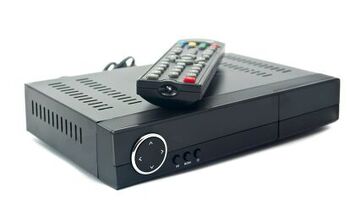 Comcast Cable Box Says Not Authorized? (Possible Causes & Fixes)