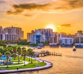 what are the 8 safest neighborhoods in sarasota florida