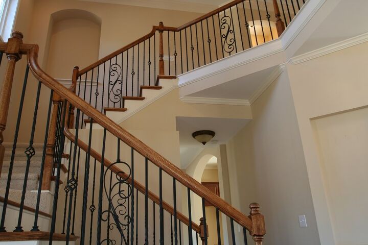 how much does it cost to install wrought iron railings