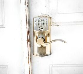 Schlage Lock Blinking Red? (Possible Causes & Fixes)