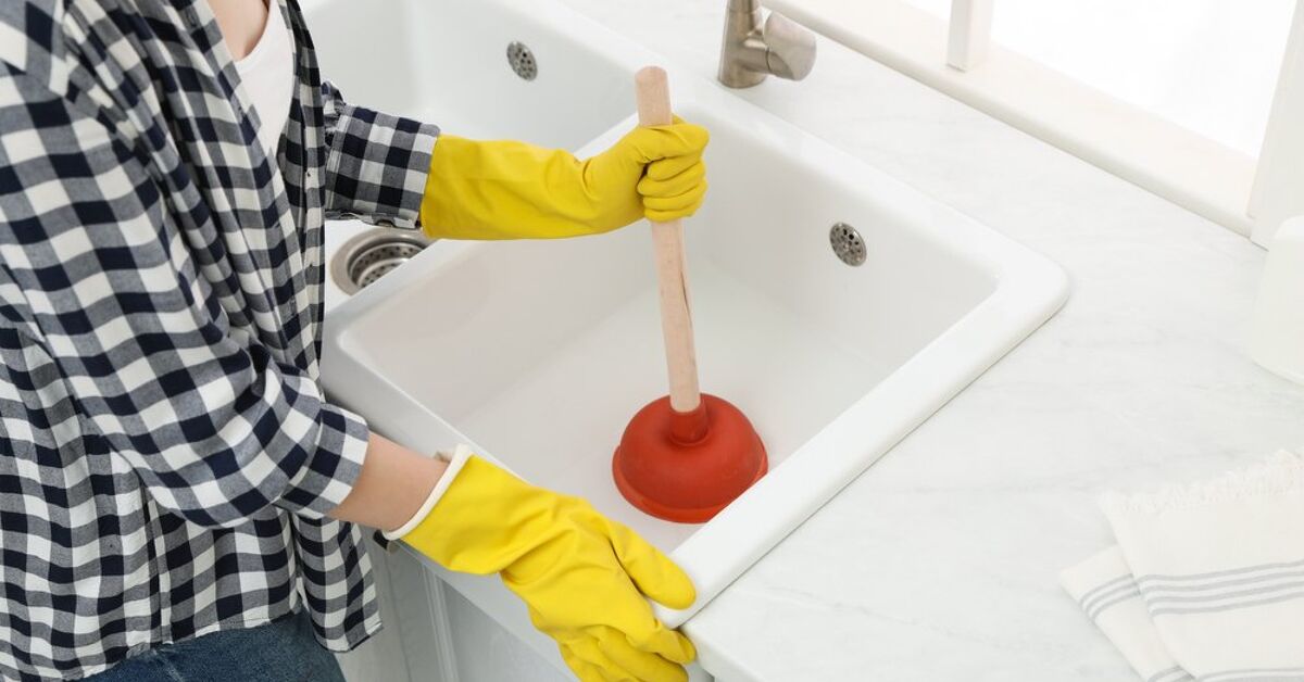 Who Is Responsible For Clogged Drains? The Tenant Or Landlord ...