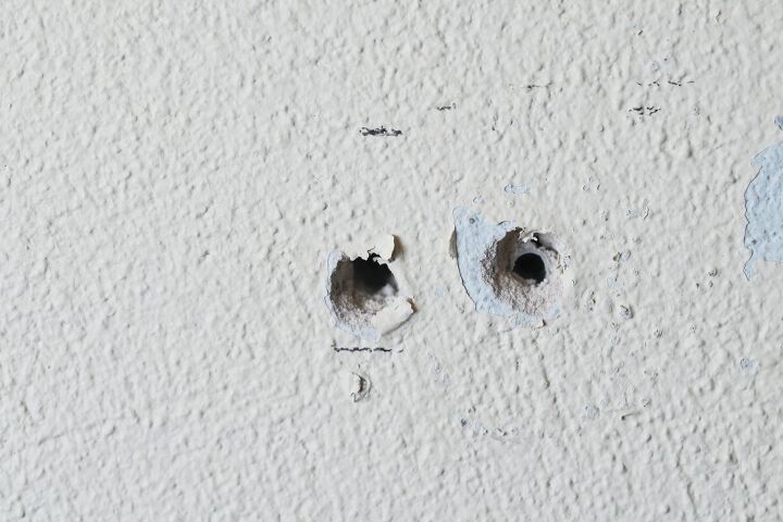 how much can a landlord charge for a hole in the wall