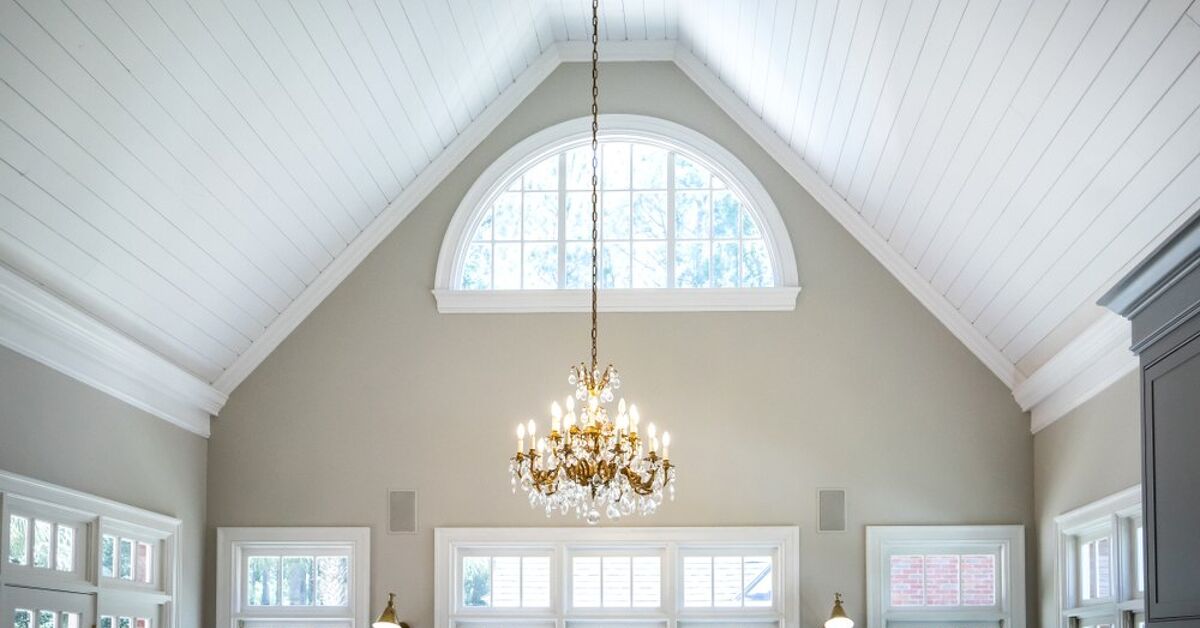 Should You Put Crown Molding On Vaulted Ceiling at Jill Ford blog