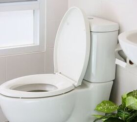 Slow-Close Toilet Seat Not Working? (Possible Causes & Fixes)