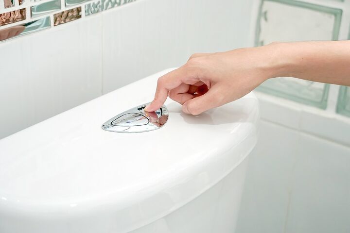 Push Button Toilest Vs. Handle Flush: What Are The Major Differences?