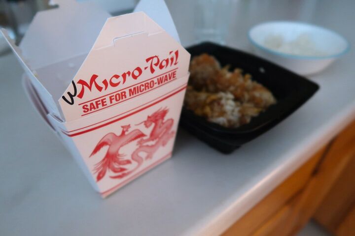 can you put chinese food containers in the microwave