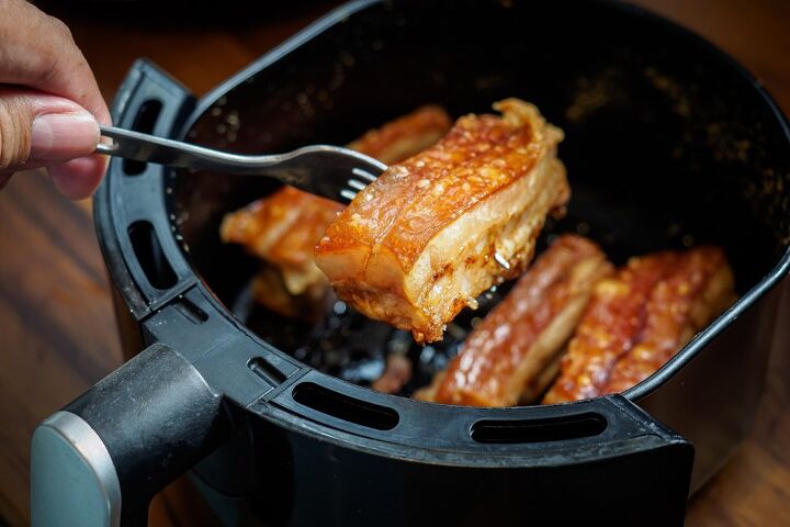 can you put a plate in an air fryer find out now