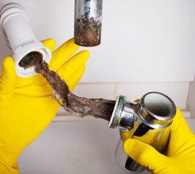 Does The Landlord Pay For A Clogged Drain?