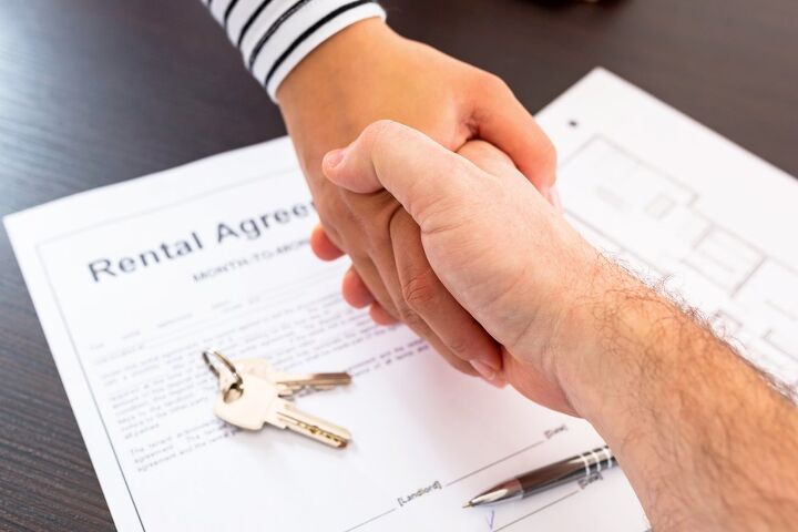 when should i give notice to my landlord when buying a home