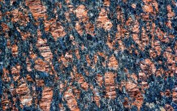 What Paint Color Goes With Uba Tuba Granite?