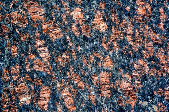 What Paint Color Goes With Uba Tuba Granite?