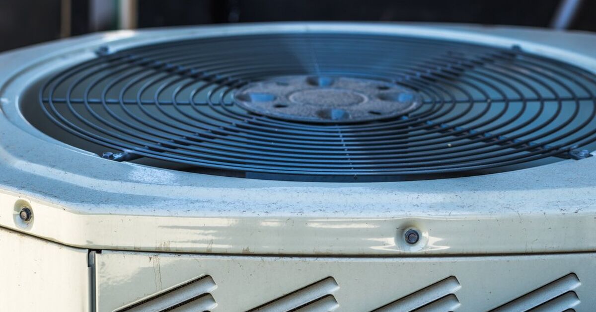 Which Way Should An AC Condenser Fan Spin? | Upgradedhome.com