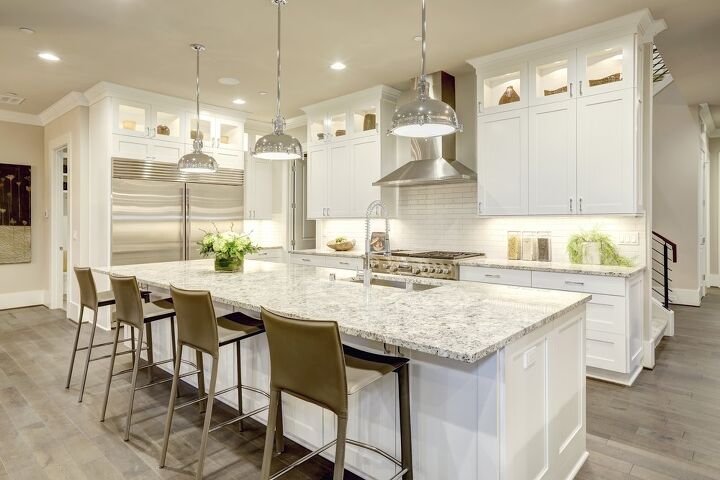 what color granite goes with white cabinets