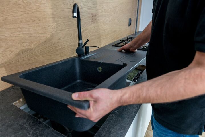 Can You Replace A Kitchen Sink Without Replacing the Countertop?