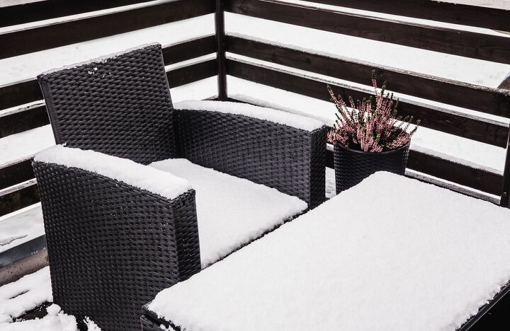 patio furniture that can be left outside in the winter
