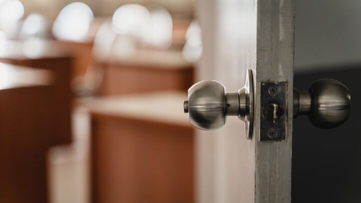 passage vs privacy door knob what is the major difference