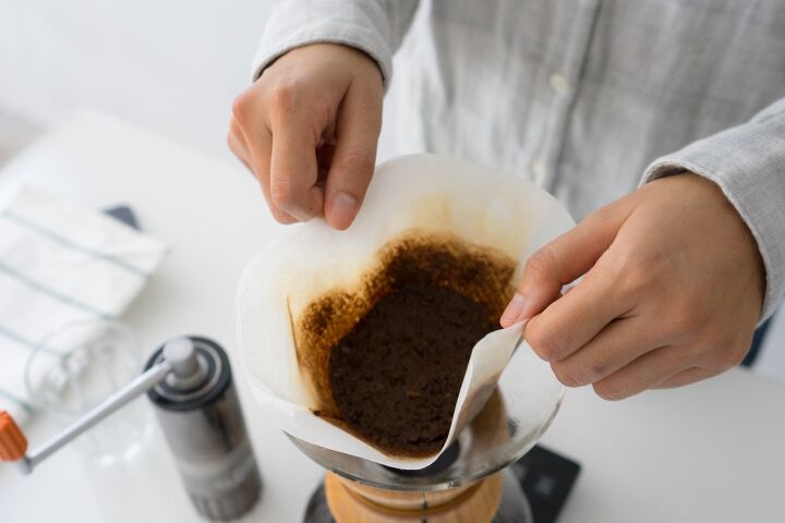 can coffee grounds go down the sink