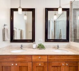 does a bathroom vanity need a backsplash