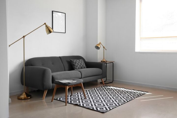 what color rug goes with a black couch
