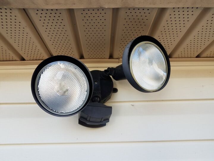 How To Position Flood Lights On Your House