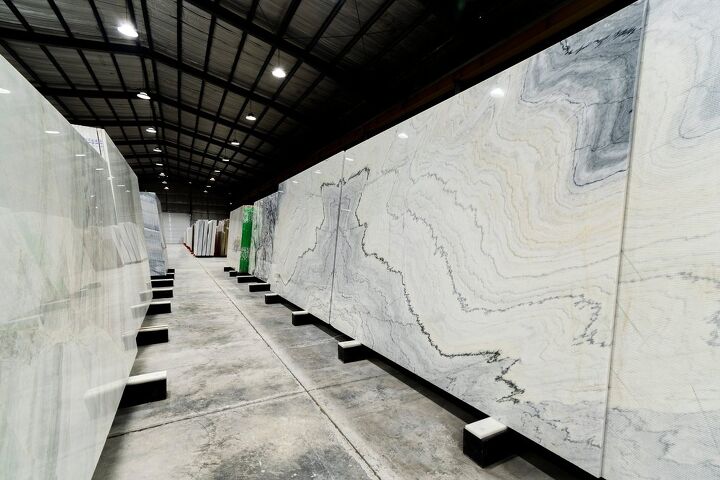 standard quartz slab size