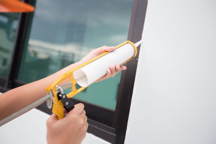 Caulking In The Winter: Can You Caulk In Cold Weather?