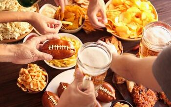 How To Host An Inexpensive Super Bowl Party